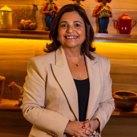 2 – Ana Mary Amorim 2 - Ana Mary Amorim